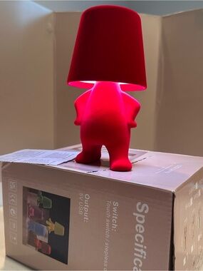 Thinkable posed Red Velvet Character Table Lamp with touch dimming